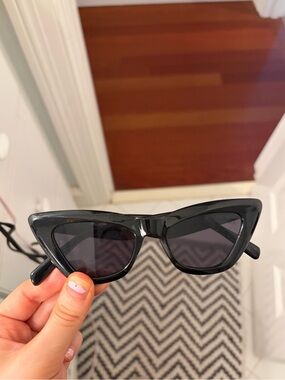 Steve Madden Black Cat-Eye Sunglasses